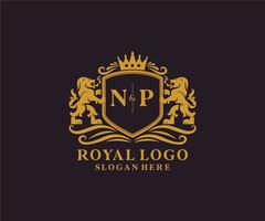 eerste np brief leeuw Koninklijk luxe logo sjabloon in vector kunst voor restaurant, royalty, boetiek, cafe, hotel, heraldisch, sieraden, mode en andere vector illustratie.