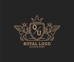 eerste qu brief leeuw Koninklijk luxe heraldisch, wapen logo sjabloon in vector kunst voor restaurant, royalty, boetiek, cafe, hotel, heraldisch, sieraden, mode en andere vector illustratie.