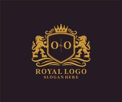 eerste ooo brief leeuw Koninklijk luxe logo sjabloon in vector kunst voor restaurant, royalty, boetiek, cafe, hotel, heraldisch, sieraden, mode en andere vector illustratie.