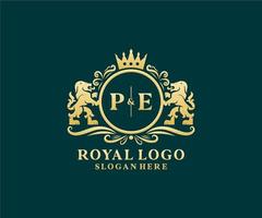 eerste pe brief leeuw Koninklijk luxe logo sjabloon in vector kunst voor restaurant, royalty, boetiek, cafe, hotel, heraldisch, sieraden, mode en andere vector illustratie.