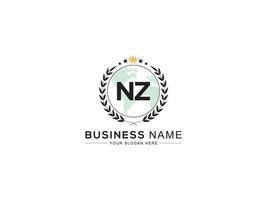 minimalistische nz logo icoon, luxe kroon en drie ster nz bedrijf logo brief ontwerp vector