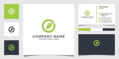 eerste brief O met blad luxe logo. groen blad logo vector ontwerp.