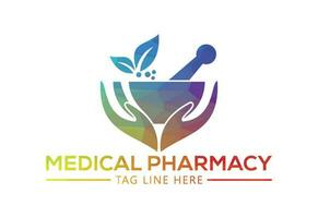 laag poly en creatief medisch apotheek logo ontwerp, vector ontwerp concept