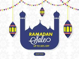 Ramadan uitverkoop poster ontwerp met korting bieden, silhouet moskee en hangende lantaarns Aan wit Islamitisch patroon achtergrond. vector