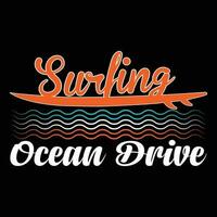 surfing oceaan rit t-shirt ontwerp vector illustratie