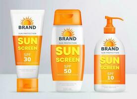 zonnescherm reeks van realistisch hydraterend lotion houder Sjablonen. zon bescherming room buis en fles. vector illustratie