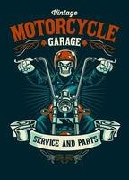 wijnoogst t-shirt ontwerp van motorfiets garage met schedel fietser mascotte vector