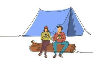 enkele continue lijntekening paar zitten op log in de buurt van vreugdevuur, actieve recreatie, romantische date camping. man vrouw drink hete koffie warm in de buurt van kampvuur. één lijn tekenen ontwerp vectorillustratie vector