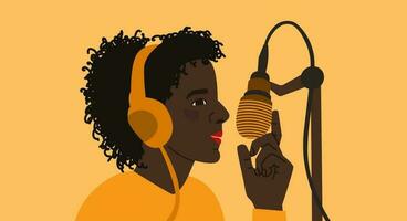zwart Mens, jong vent of vrouw met een microfoon in koptelefoon. vector vlak illustratie van podcaster.