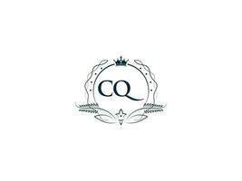 minimaal cq logo icoon, creatief vrouwelijk kroon cq qc brief logo beeld ontwerp vector