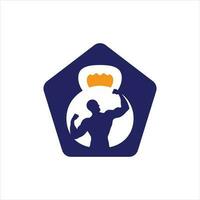 Sportschool macht logo ontwerp idee met waterkoker klok en donder symbool in negatief ruimte. geschiktheid en bodybuilding club logo sjabloon. sport en recreatie thema. vector