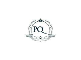 minimalistische pq logo icoon, creatief pq qp luxe kroon brief logo ontwerp vector