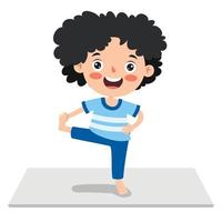 grappige jongen in yoga pose vector