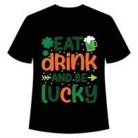 st. Patrick dag overhemd ontwerp afdrukken sjabloon, Lucky charmes, Iers, iedereen heeft een weinig geluk typografie ontwerp vector