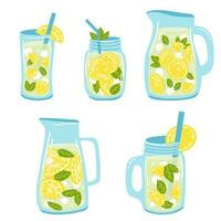 reeks van hand- getrokken potten en bril met limonade. vector illustratie van vers zomer drankje, smakelijk Gezondheid drank, verfrissend citrus drinken