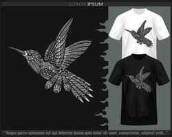 monochroom kleur neuriën vogel mandala kunsten geïsoleerd Aan zwart en wit t shirt. vector