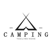 wijnoogst en retro tent logo, camping. met tent, boom en vreugdevuur teken. avonturiers, verkenners, klimmers, camping uitrusting centrum vector