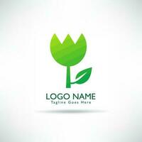 creatief groen blad eco biologisch logo ontwerp vector sjabloon. groen milieu concept, ecologisch.