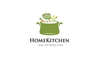 huis keuken logo met pot vol van gezond groenten en vitamines logo vector