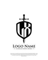 eerste lx brief met schild stijl logo sjabloon vector