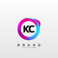 brief kc helling kleur logo vector ontwerp