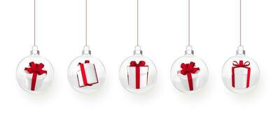 rood glimmend schitteren gloeiend en transparant Kerstmis ballen met geschenk dozen binnen. Kerstmis glas bal. vakantie decoratie sjabloon. vector illustratie