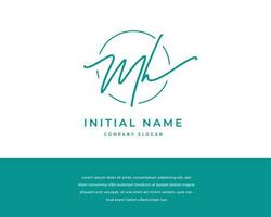 m k mk eerste brief handschrift en handtekening logo vector