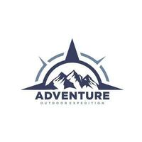 avontuur logo met berg en kompas ontwerp vector illustratie sjabloon