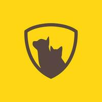 dier huisdieren zorg hond kat schild beveiligen behandeling logo ontwerp vector