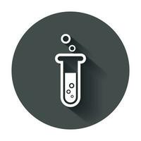 chemisch test buis pictogram icoon. laboratorium glaswerk of beker uitrusting geïsoleerd Aan wit achtergrond. experiment kolven met lang schaduw. vector