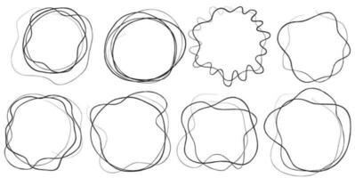 reeks van hand- getrokken cirkel kozijnen. ronde vorm grenzen. tekening circulaire logo ontwerp elementen voor bericht Notitie Mark vector