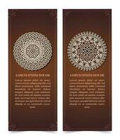 luxe mandala decoratieve kaart in gouden kleur vector