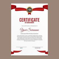 certificaatsjabloon met luxe patroon en gouden badge vector