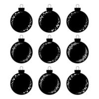 set van platte geïsoleerde zwart-wit silhouetten van kerst speelgoed ballen op een witte achtergrond. verschillende varianten van schittering op de glazen bol vector