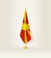 noorden Macedonië vlag Aan een vlag stellage. vector