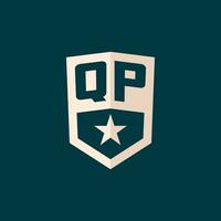 eerste qp logo ster schild symbool met gemakkelijk ontwerp vector