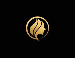 luxe vrouw haar- salon goud helling logo ontwerp vector