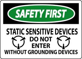 veiligheid eerste teken statisch gevoelig apparaten Doen niet invoeren zonder aarding apparaten vector