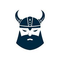 hand- getrokken viking hoofd helm logo sjabloon vector