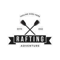 retro wijnoogst hipster element logo sjabloon raften of kajakken met bergen en bos.logo voor raften club,sport,avontuur en kenteken. vector