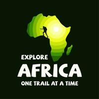 Afrika kaart logo met silhouet van avonturier, ontdekkingsreiziger, klimmer. verrukkelijk met een zonsopkomst achtergrond, geschikt voor t-shirt ontwerpen, posters of uw bedrijf logo vector