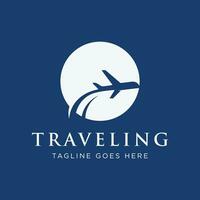 zomer reizen agentschap vakantie luchtvaartmaatschappijen creatief logo ontwerp.logo voor bedrijf, vliegmaatschappij ticket agenten, vakantie en bedrijven. vector