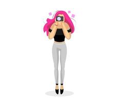 mooie jonge tienermeisjesfotograaf met roze haar houdt camera vast vector