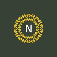 brief n medaillon embleem eerste cirkel insigne logo vector