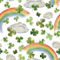 waterverf hand- getrokken illustratie, heilige Patrick vakantie. Lucky Klaver klaver, regenboog, wolken. Ierland traditie. naadloos patroon geïsoleerd Aan wit achtergrond. uitnodigingen, afdrukken, website, kaarten. vector