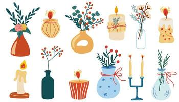 Kerstmis kaarsen en vazen met bloemen. Kerstmis huis decor set. Kerstmis speelgoed. knus winter tijd. tekenfilm vector illustratie.