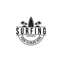 wijnoogst surfen logo ontwerp ideeën vector