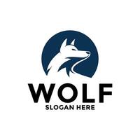 wolf wijnoogst logo vector, boos wolf logo ontwerp sjabloon vector