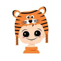 avatar van een kind met grote ogen en een brede glimlach in een tijgerhoed vector
