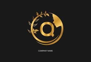 schoonheid logo eerste brief q met gouden stijl kleur en blad. natuurlijk schoonheid logo sjabloon vector